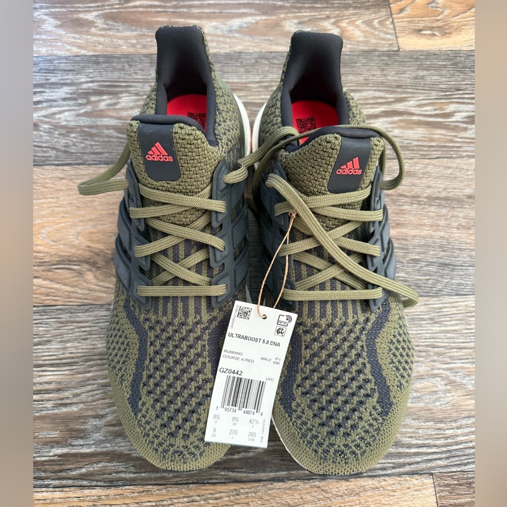 Adidas Ultraboost 5.0 DNA Olive Carbon Men’s Running Shoe